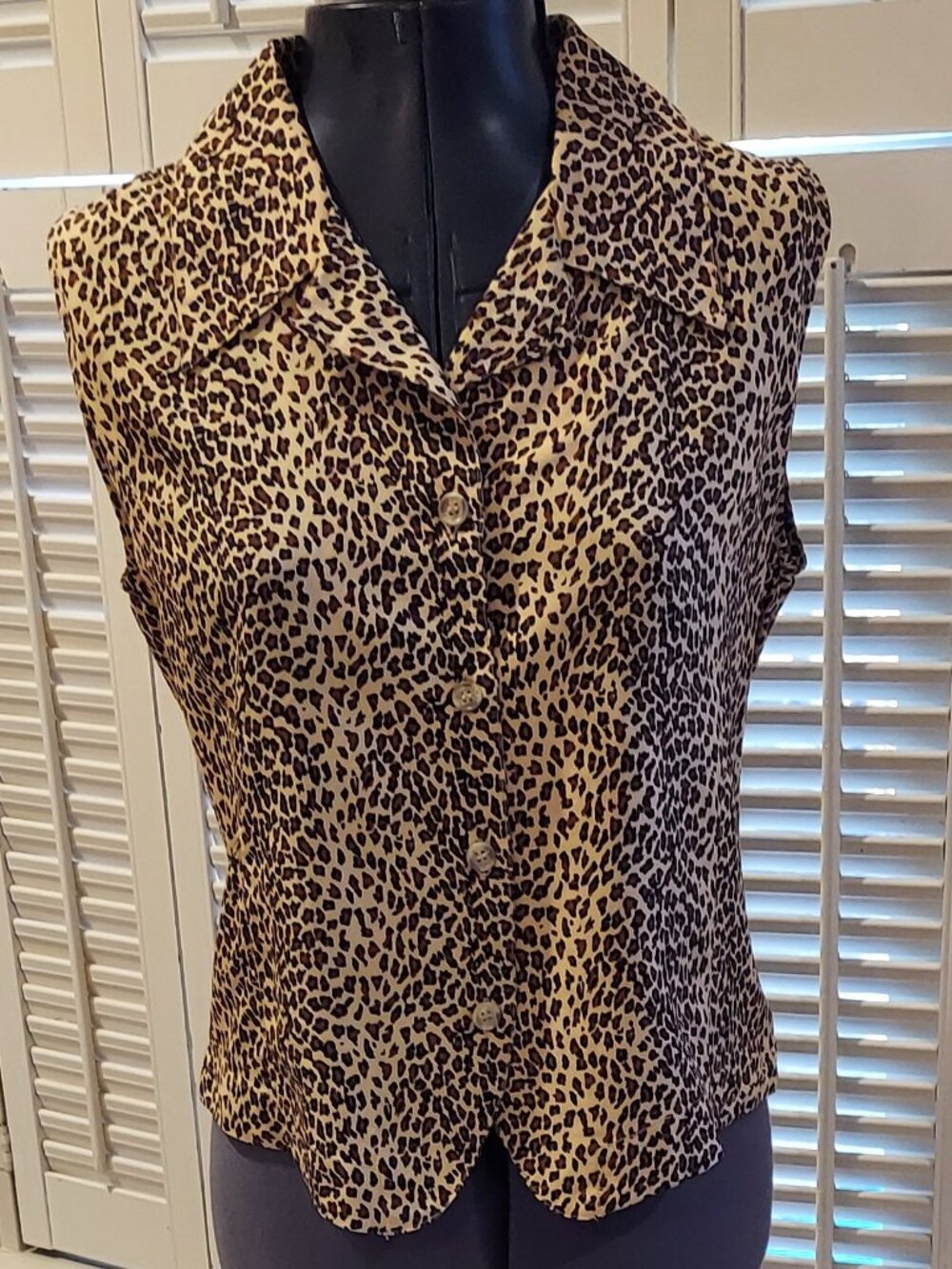 Leopard Print Silk Sleeveless Blouse by R.M. Sport Size 6